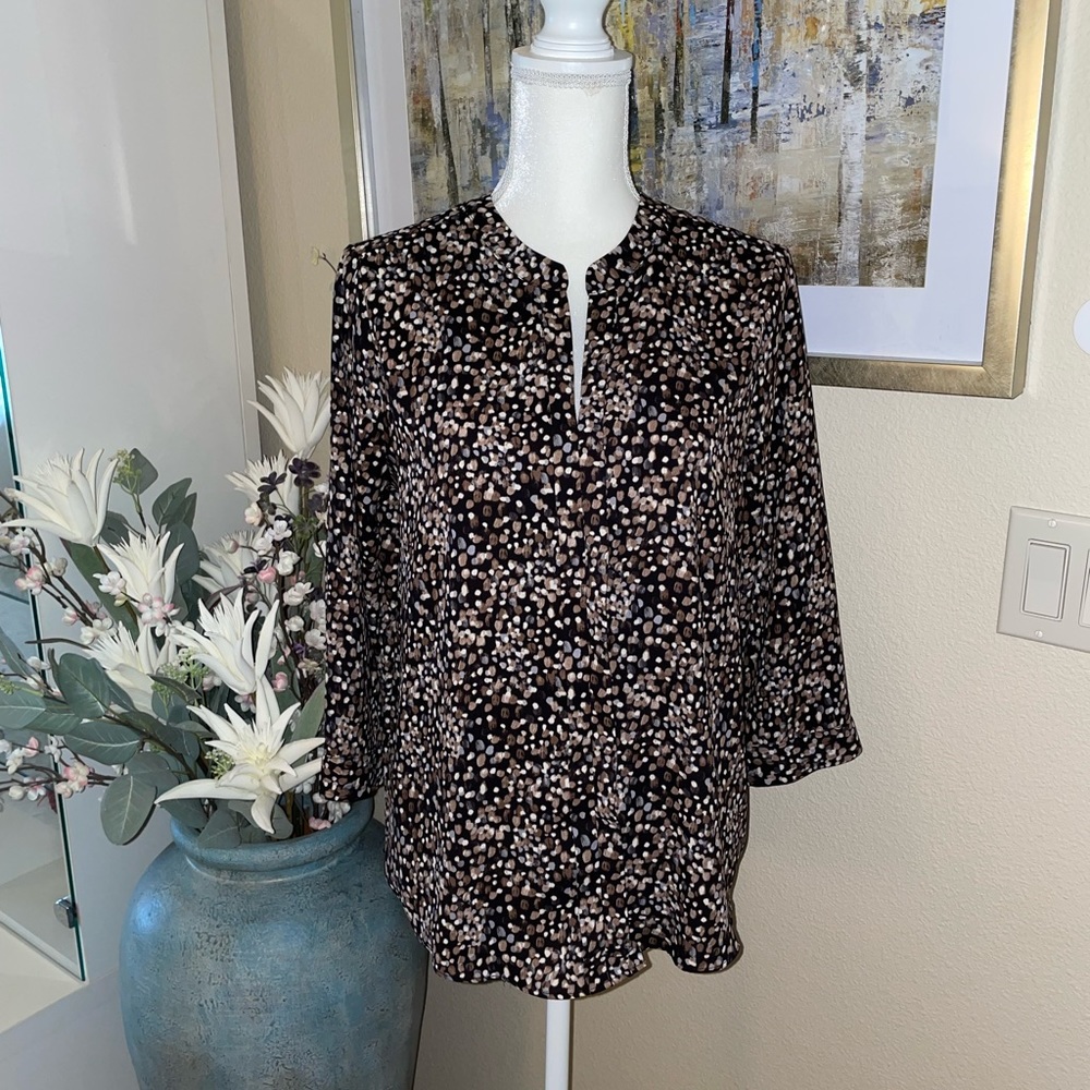 Beautiful blouse - Picture 3 of 9